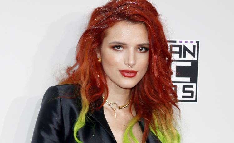 Była gwiazda Disneya rozebrała się w środku zimy. "Jesteś zbyt gorąca, by zmarznąć"