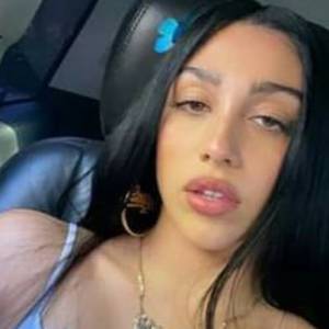 Córka Madonny w uwodzicielskiej pozie na Instagramie. Ubranie niewiele zakrywa