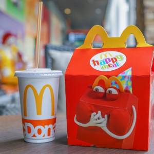 McDonald’s odchudza Happy Meale! Co zniknie?