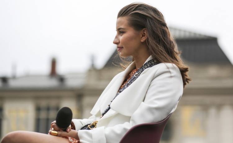 Julia Wieniawa wzięła ślub? Pokazała zdjęcie, które zaskoczyło niektórych fanów