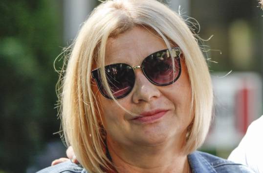 Paweł Królikowski na archiwalnym zdjęciu z żoną i dziećmi. Wyjątkową fotografią podzieliła się wdowa po aktorze