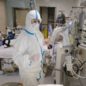 Dostępny już w Polsce! Komu przysługuje lek na Covid-19? Jak go dostać?  