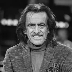 Pogrzeb Witolda Paszta. Zaskakujące wieści o ostatnim pożegnaniu wokalisty VOX