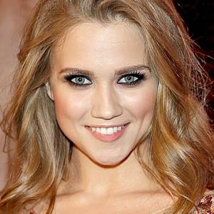 Kolejne rodzinne zdjęcia Agnieszki Kaczorowskiej-Peli trafiły do sieci. Aktorka i tancerka obchodziła pierwszą rocznicę ślubu!