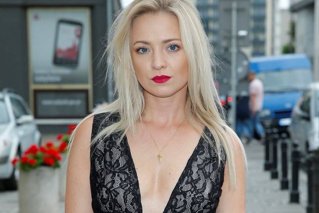 Basia Kurdej-Szatan świętuje urodziny w łóżku z Oświecińskim i Królikowskim