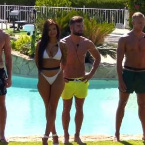"Love Island 2". Pierwsze pary i spore zaskoczenia! Co wydarzyło się w pierwszym odcinku?