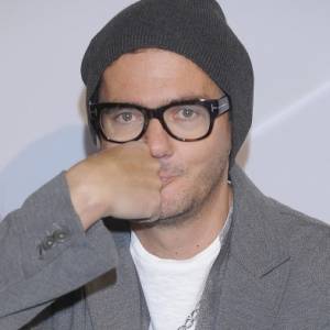 Kuba Wojewódzki publikuje zaskakujący kadr. Kobieta u jego boku pozuje w zmysłowej bieliźnie!