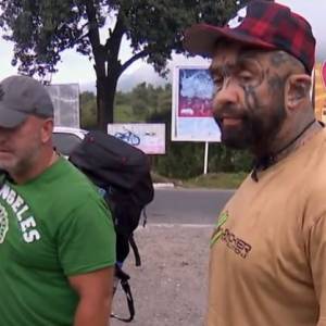 "Ameryka Express 2". "Różal" podzielił się jedzeniem z bezdomnym psem