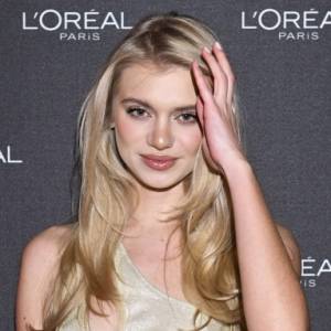 Dominika Wysocka podzieliła się intymnymi kadrami. Gwiazda "Top Model" pozowała na łóżku [FOTO]