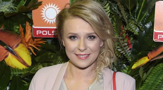 Aneta Zając nie do poznania. Aktorka postawiła na grzywkę i mocny makijaż! [ZDJĘCIE]