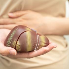 Te napoje są najgorsze. Szokujące, jak ich codzienne spożywanie wpływa na wątrobę