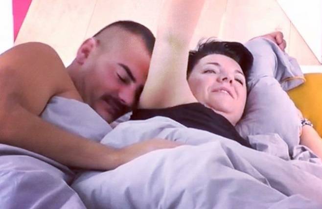 "Big Brother". Romans Igora i Izy? Widzowie nie mają wątpliwości: "Ona go intryguje"