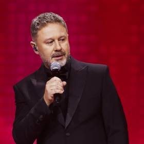 Piaseczny opowiedział o partnerze. Trener „The Voice” już tego nie ukrywa