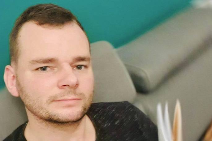 Paweł ze "Ślubu..." poznał obecną żonę dzięki byłej. Romantyczny kadr zakochanych trafił do sieci! [FOTO]