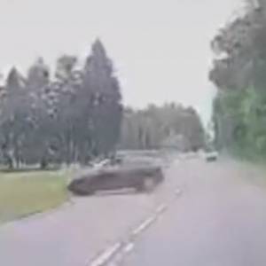 Groźny wypadek drogowy. Kierowca był pod wpływem alkoholu [WIDEO]