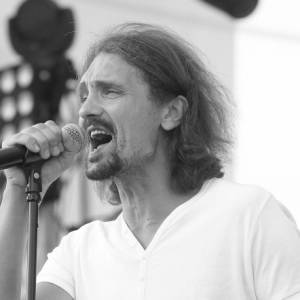 Nie żyje Gienek Loska. Zwycięzca "X Factora" miał 45 lat                                          