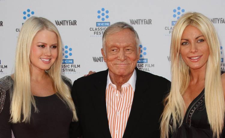 Żona Hugh Hefnera usunęła stare zdjęcia i "wszystko, co sztucze" z ciała. Jak teraz wygląda? Crystal odcięła się od wizerunku "króliczka Playboya" [FOTO]