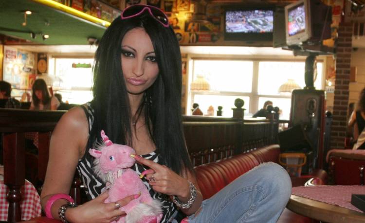 Jola Rutowicz wychodzi za mąż. Pokazała sesję w sukni ślubnej [FOTO]