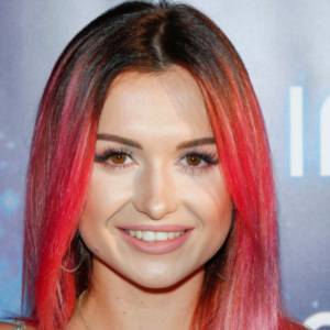 Wersow w białej kreacji. Influencerka pokazała się na zjawiskowym kadrze! "Pięknie jak zawsze" [FOTO]