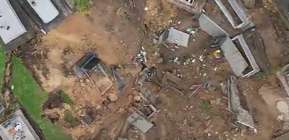 Zapadlisko nagle pojawiło się na cmentarzu w Trzebini. Ogromne zniszczenia [ZDJĘCIA]