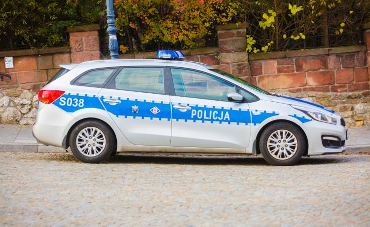 Został zatrzymany za brak maseczki. Trafi do zakładu karnego na prawie pół roku