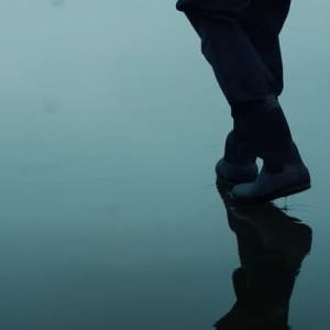 Co zrobić, gdy pod kimś załamie się lód? Ten film daje do myślenia! [WIDEO]