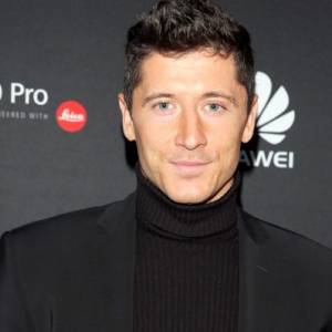 Robert Lewandowski na zdjęciu z Laurą! Uroczy kadr zachwycił internautów!                                                               