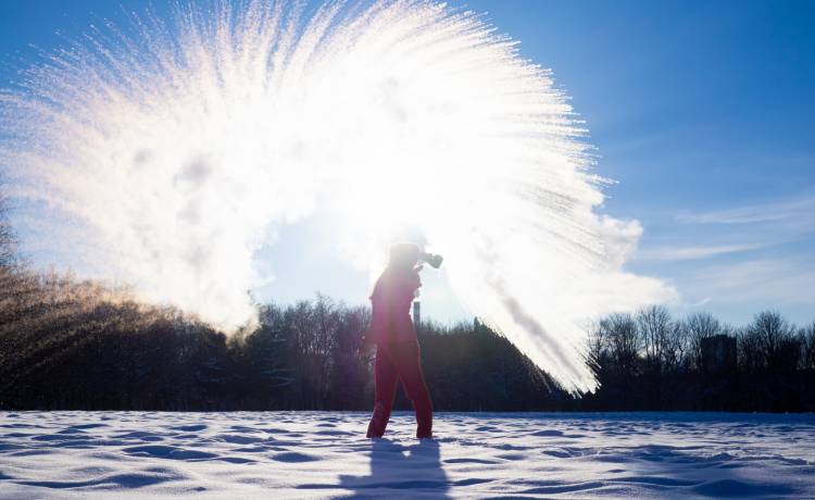 Oszukała prawie 200 mln osób! Teraz tłumaczy, jak tego dokonała