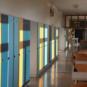 11-latka odesłana ze szkoły do domu za "nieodpowiednie" buty. Matka wściekła