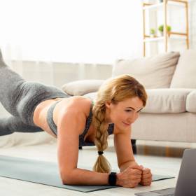 Czy kalistenika zastąpi siłownię? Ta forma aktywności wraca do łask