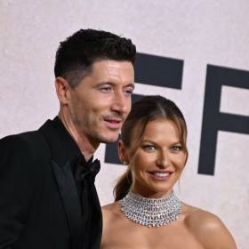 Anna i Robert Lewandowscy z dziećmi. Tak wyglądają Klara i Laura