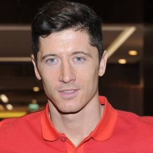 Robert Lewandowski wzruszająco o wsparciu rodziny: "To też puchary Ani i Klary"                         