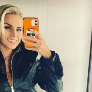 Marlena Muranowicz w stroju kąpielowym. Tak żona Marcina Mroczka pozowała do zdjęcia prosto z basenu! 