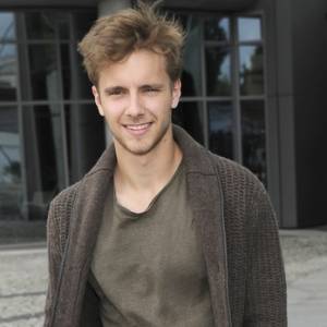 Maciej Musiał zapozował bez koszulki! "Warty grzechu" - komentują fanki