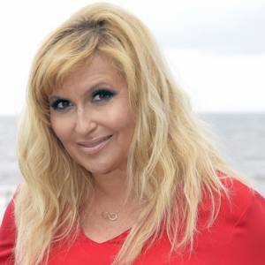 Katarzyna Skrzynecka na zdjęciu z córką. Aktorka przesadziła z retuszem?                                             