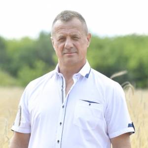 "Rolnik szuka żony". Krzysztof zaręczył się przed kamerami. Widzowie? Przecierają oczy! Gorąca dyskusja w komentarzach po odcinku        