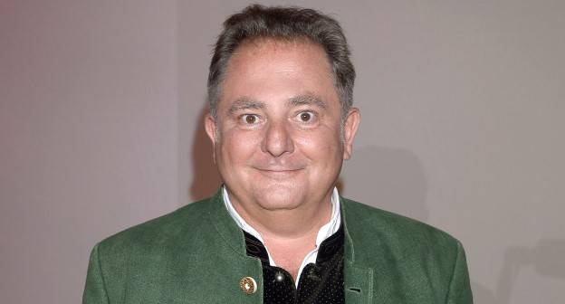 Robert Makłowicz padł ofiarą oszustwa. Jego wizerunek został skradziony. "Oświadczam, że nie mam z tym nic wspólnego" [WIDEO] 