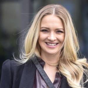 Barbara Kurdej-Szatan w stroju kąpielowym. Aktorka chwali się gorącymi kadrami z Zanzibaru