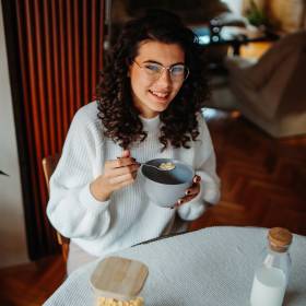 Czym zastąpić owsiankę? To najlepsze alternatywy