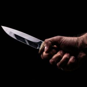 Tragedia podczas imprezy. Wbił nóż w szyję swojego kolegi!