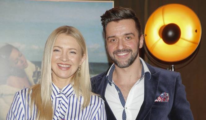 Barbara Kurdej-Szatan na zachwycającym kadrze z mężem. Tak wypoczywają podczas rejsu! [FOTO]