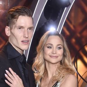 Hanna Żudziewicz i Jacek Jeschke na nagraniu z dnia ślubu. Internauci patrzą na drugi plan! "Skradła show"                                             