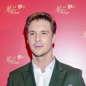 Roznerski w „M jak miłość” doprowadził widzów do łez. Tak wyglądał ostatni odcinek serialu przed przerwą 