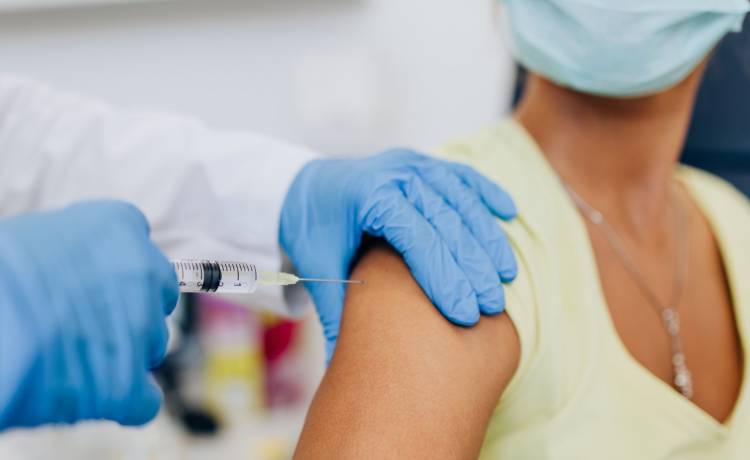 4 sposoby na rejestrację. Rusza trzecia dawka szczepionki