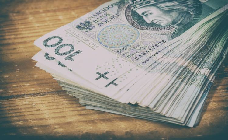 "Dobry start": Dodatkowe 300 zł na wyprawkę szkolną. Jak składać wniosek?