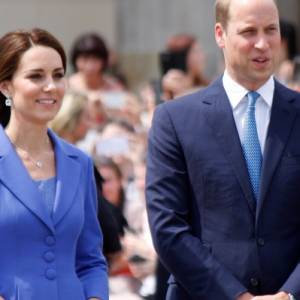 Księżniczka Charlotte poszła do szkoły! Zdjęcia rodziny królewskiej trafiły do sieci                                                 