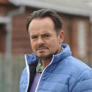 Pietrek z "Rancza" przeszedł metamorfozę. Piotr Pręgowski jest nie do poznania! [ZDJĘCIA]