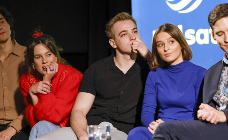 Aktorzy serialu „Pierwsza miłość”. Fot. AKPA