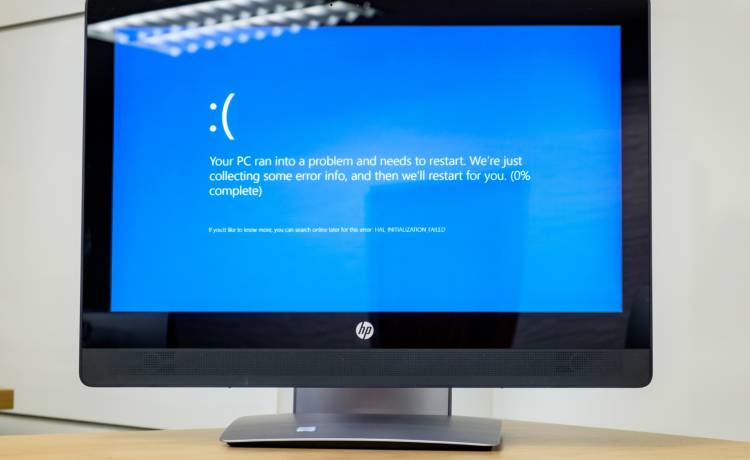 Windows 10, fot. Shutterstock/Thannaree Deepul