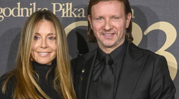 Małgorzata Rozenek wtulona w męża. Zakochani nie mogli się od siebie oderwać! „Cudownie razem wyglądacie" [WIDEO]